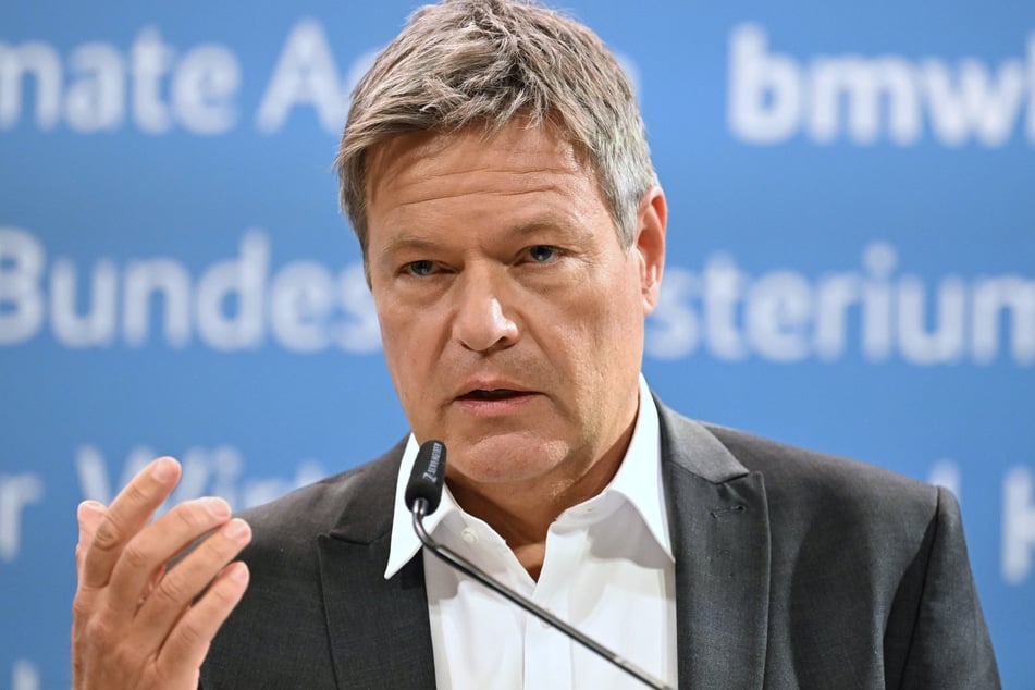 Wirtschaftsminister Robert Habeck (55, Grüne) würde eine Zusammenarbeit von Grünen, SPD und Union nach dem Ampel-Aus begrüßen.