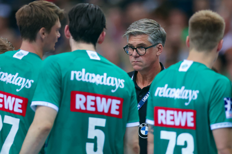 Da halfen auch die Ansagen von Cheftrainer Runar Sigtryggsson nicht: Der SC DHfK Leipzig hat gegen den VfL Gummersbach eine unglückliche Niederlage erlitten.