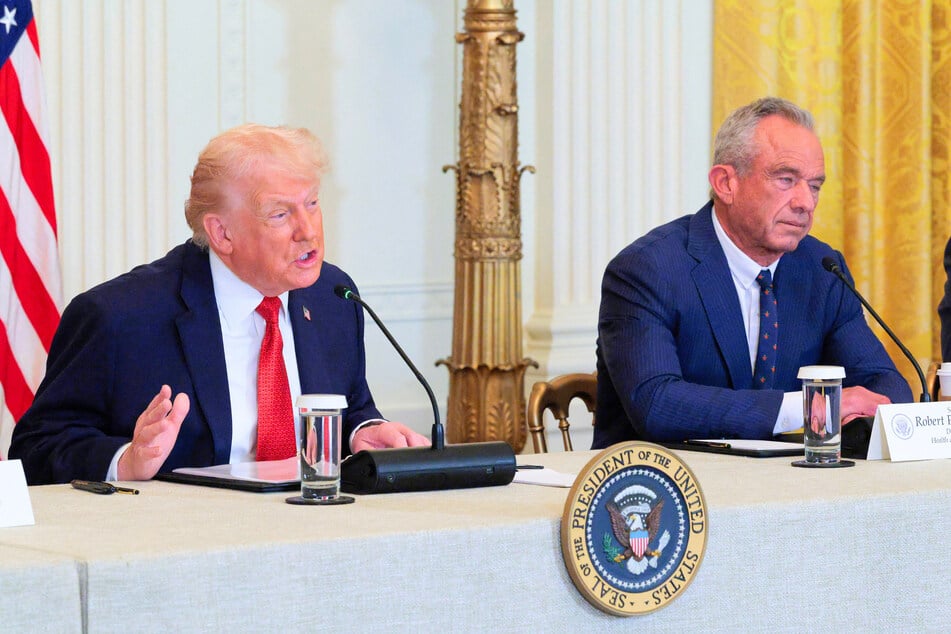 RFK Jr. tries his best to sell Congress on how "very, very sane" Trump is: "More sane than Biden!"