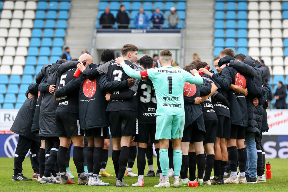 Geschlossenheit auch nach dem bitteren Abstieg: Der SV Lichtenberg wird kommende Spielzeit in der NOFV-Oberliga Nord antreten.