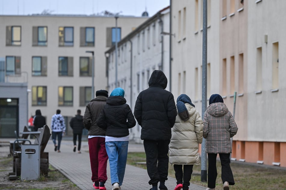 Den Gesetzentwürfen zufolge soll unter anderem die Rückführung abgelehnter Asylbewerber beschleunigt werden. (Symbolfoto)