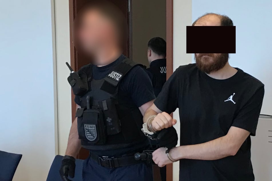 Leipzig: Sexueller Übergriff: Leipziger Hotel-Mitarbeiterin in Toilette gelockt und auf Boden gedrückt