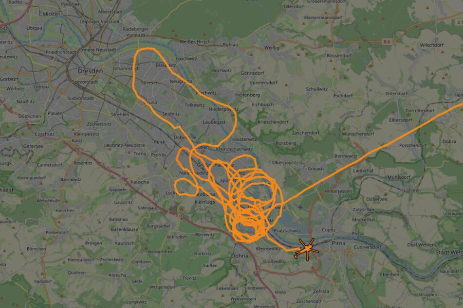 Ein Polizei-Hubschrauber unterstützte die Fahndungsmaßnahmen aus der Luft.