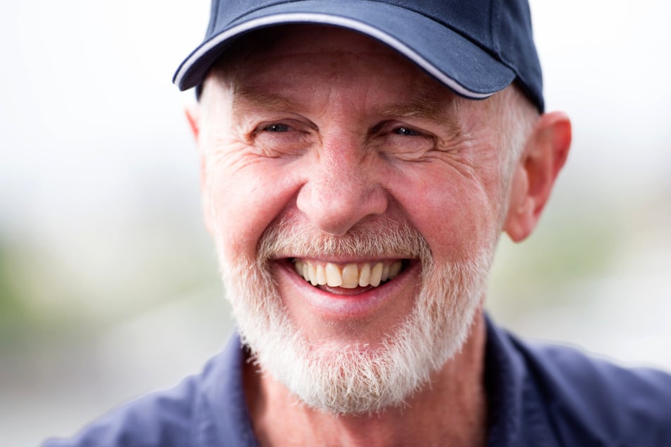 Dr. Bob (bürgerlich: Robert McCarron, 75) ist seit der ersten Staffel im Jahr 2004 durchgängig beim Dschungelcamp dabei.