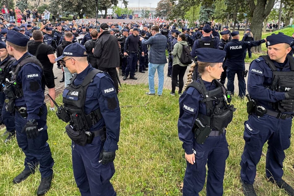 Migration treibt Tausende Polen auf die Straßen: "Stoppt die Einwanderung!"