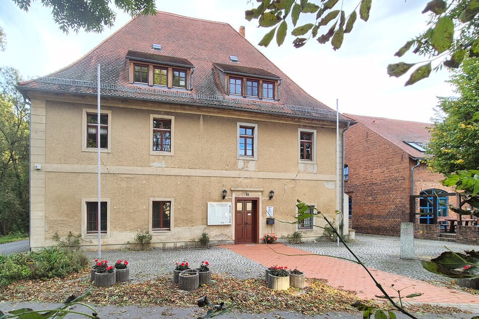 Das Rathaus von Rietschen erlebt gerade turbulente Zeiten. Eine Finanzprüfung hat einen Riesenbetrug mit Gemeindegeldern zutage gefördert.