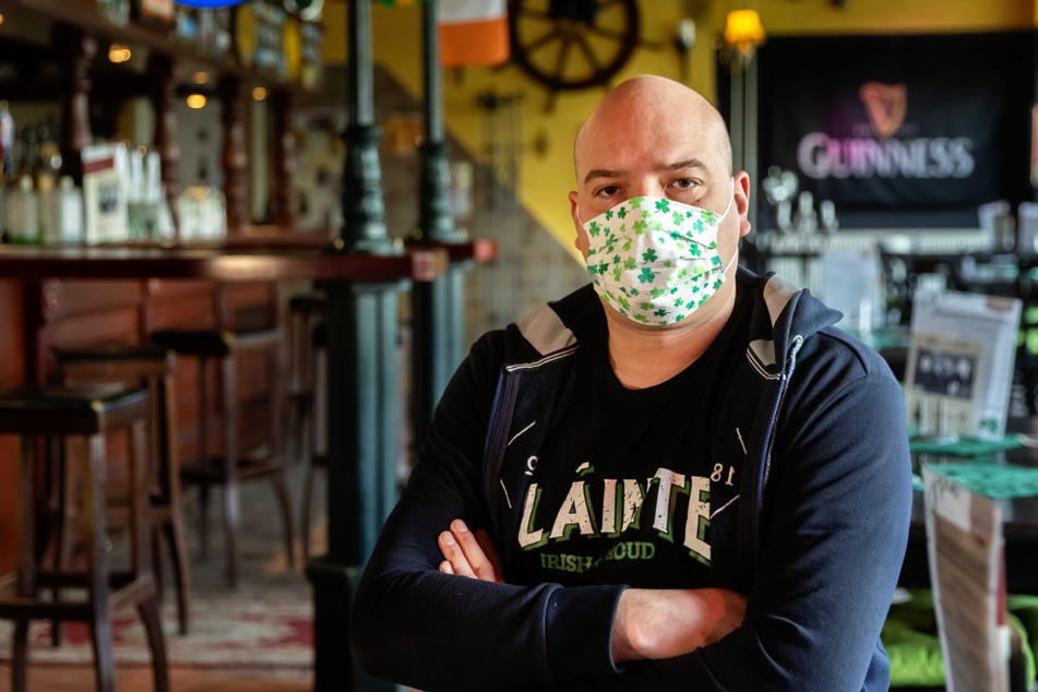 Chemnitz: Ab heute 2G-plus in Chemnitz: Dieser Gastronom macht aus Protest dicht