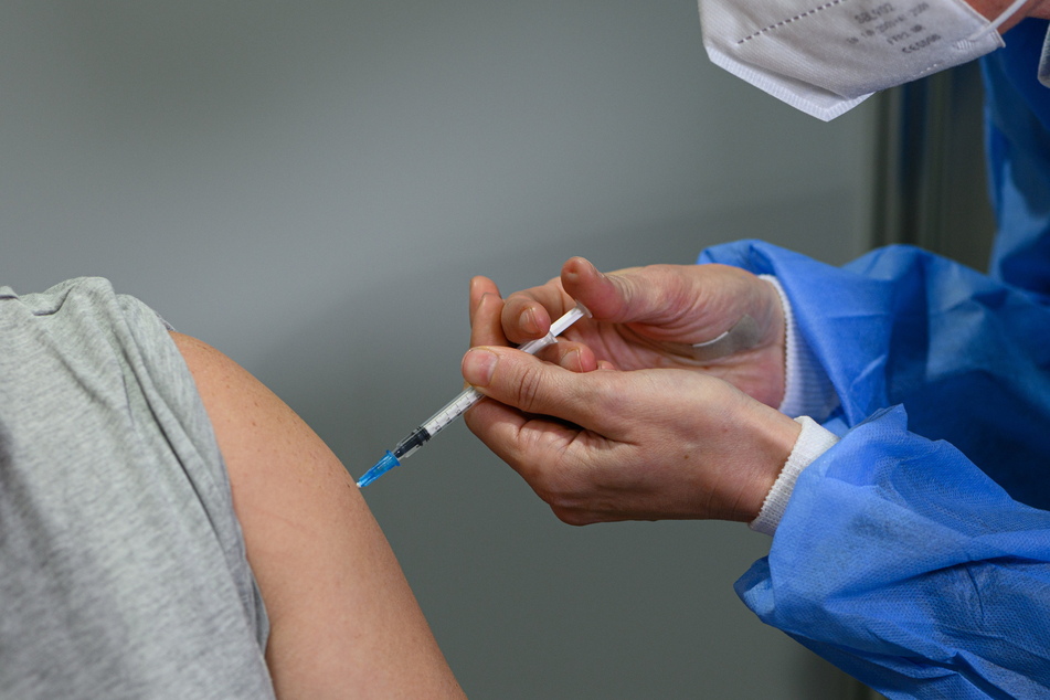 Im Dezember schließen zwei Dresdner Impf-Standorte aufgrund der auslaufenden Finanzierung des Bundes.