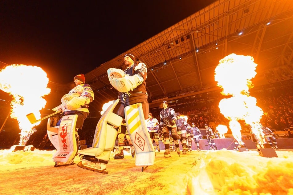 Heißer Einlauf bei fetten Minusgraden. Für Eislöwen-Keeper Janick Schwendener (33) war das Winter Game ein absoluter Karriere-Höhepunkt.