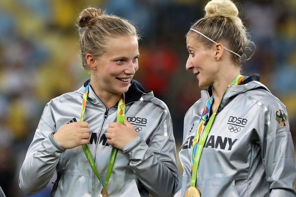 Ihr größter Erfolg als deutsche Nationalspielerin: Tabea Kemme (31, l.) wurde 2016 Olympiasiegerin. (Archivbild)