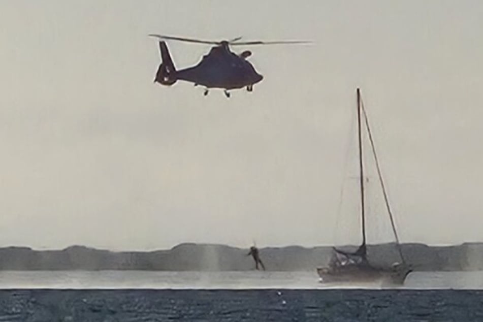Notfall auf Nordsee! Mann bricht zusammen und muss aufs Festland geflogen werden