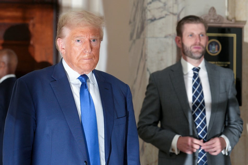 Donald Trump's son, Eric Trump (r.), is expected to testify in the New York civil fraud lawsuit this week.