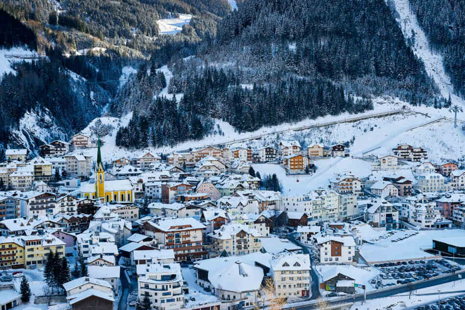 In Ischgls Après-Ski-Lokalen soll sich das Corona-Virus extrem schnell verbreitet haben. (Symbolbild)