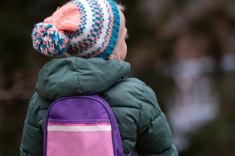 Alle bestens versorgt: Mit den Kids-Smartwatches der Telekom geht's sorglos durch die dunkle Jahreszeit.