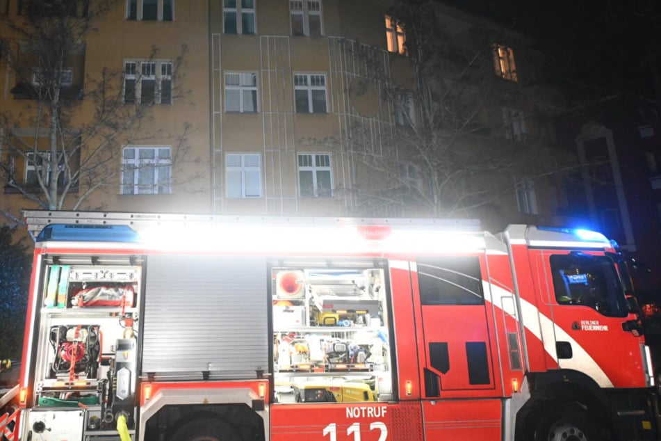 Berlin: Feuer in Friedenau: Bewohner schwer verletzt - Spezialklinik!