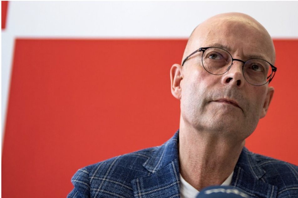 Bereits seit mehreren Monaten ist Halles OB Bernd Wiegand (64, parteilos) suspendiert. Dieser Zustand könnte nun sogar noch etwas länger andauern.