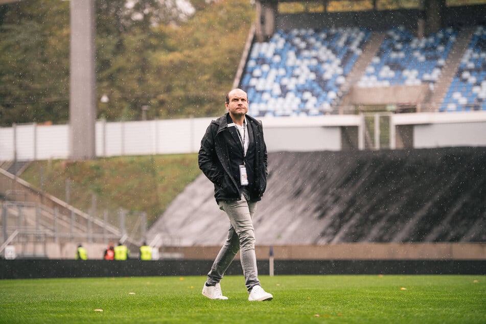 David Fischer (40) allein auf weiter Flur? Dynamos Geschäftsführer Kommunikation verneint und spricht von viel Unterstützung sowie Zuspruch!