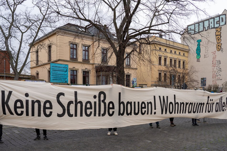 Auch dieses Mal demonstrierten die Teilnehmenden gegen Gentrifizierung sowie den Bau zu teurer Wohnungen. (Archivbild)