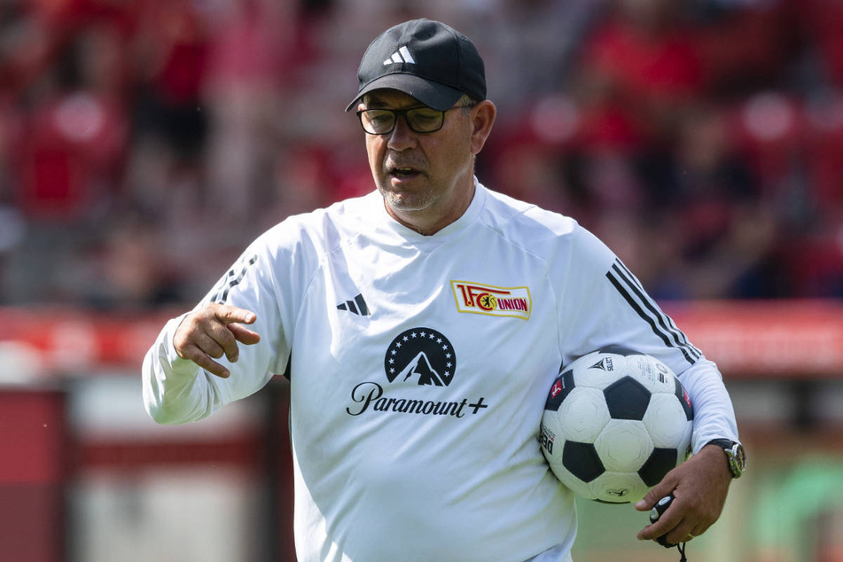 Union-Coach Urs Fischer (57) hat davor gewarnt, Aufsteiger Darmstadt 98 zu unterschätzen.