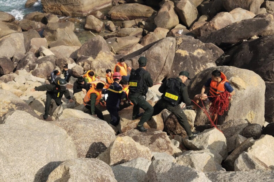 Die erschwerten Bedingungen machten die Bergung sehr schwierig.