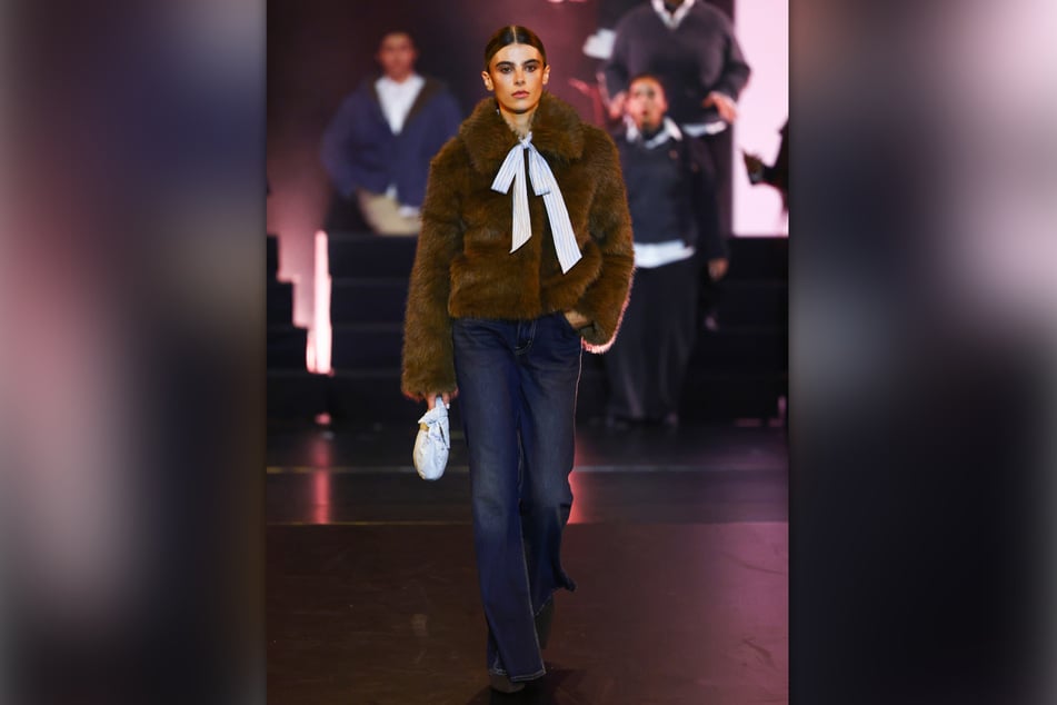 Romina Palm (27) feiert nach ihrer Schwangerschaft auf der "About You Opera" ihr Model-Comeback auf dem Laufsteg.