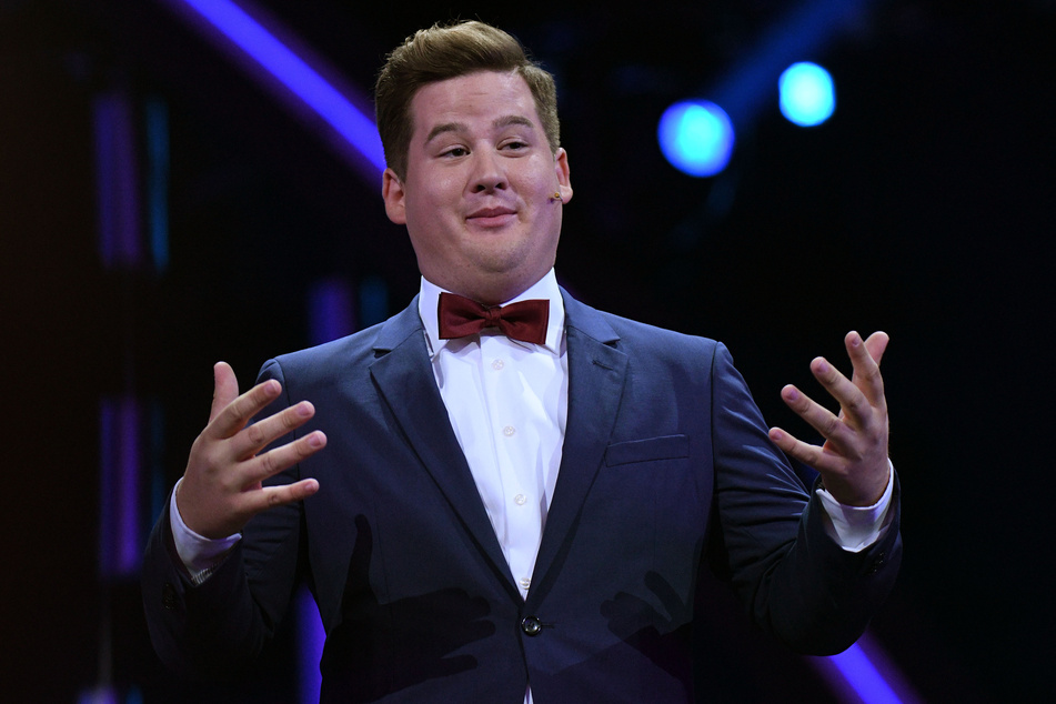 Der Komiker Chris Tall (29) hält bei der Verleihung des Deutschen Comedypreises 2018 eine Laudatio.