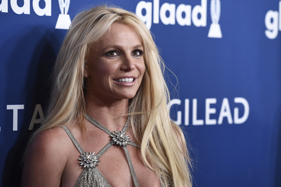 Ist dieses Lächeln seit Jahren nur Scharade? Britney Spears (39) bricht nun ihr Schweigen.