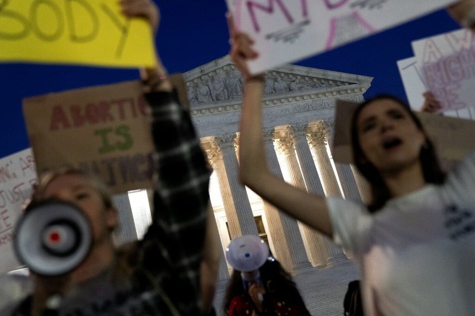 Roe v. Wade: What happens if the landmark Supreme Court ruling is overturned?