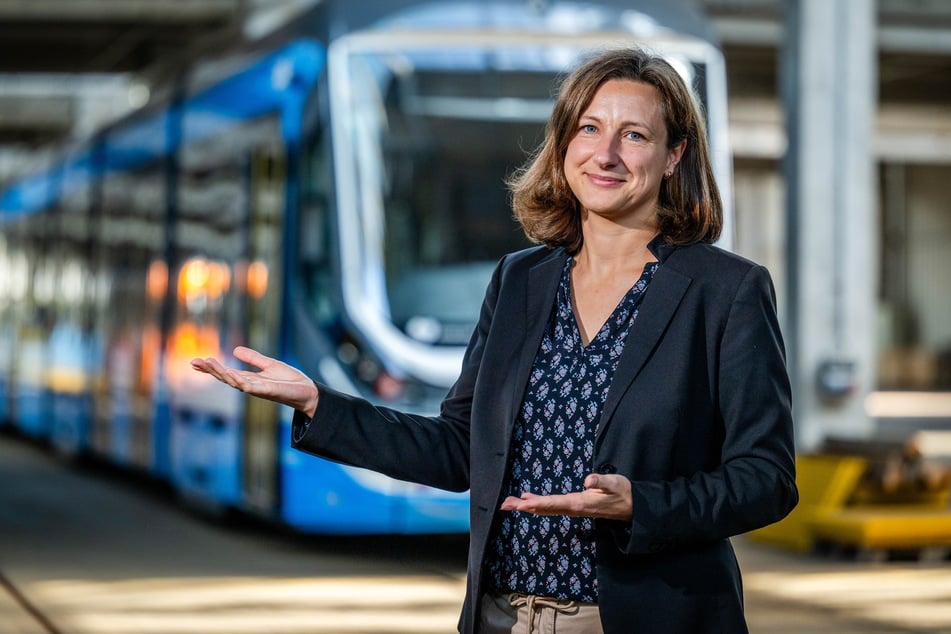 CVAG-Sprecherin Juliane Kirste (40) zieht nach der Rekordhitze Bilanz: Chemnitz kam ohne Betriebsstopp davon, doch Asphalt, Bitumen und Klimaanlagen litten spürbar.
