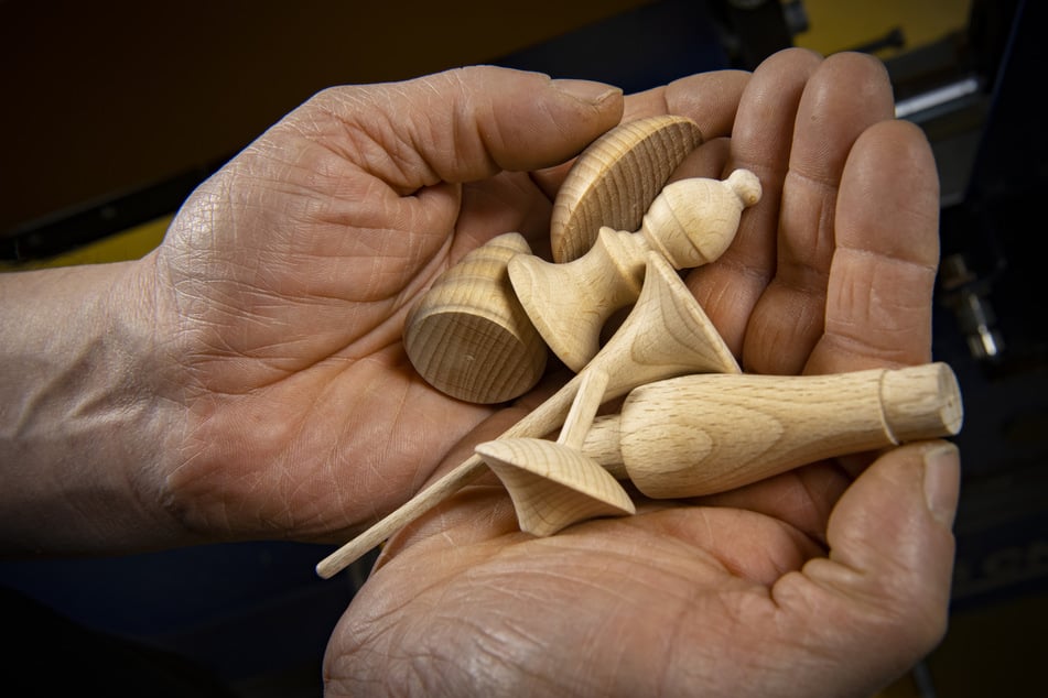 Mit den Drechselmaschinen aus Olbernhau können Holzteile wie diese gefertigt werden.