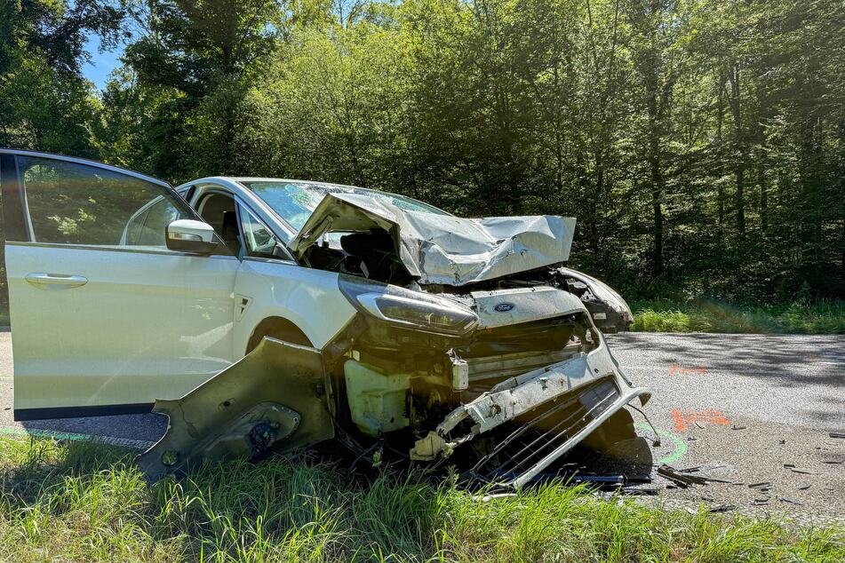 Die 50-jährige Motorradfahrerin wurde bei der Kollision mit dem Ford tödlich verletzt.