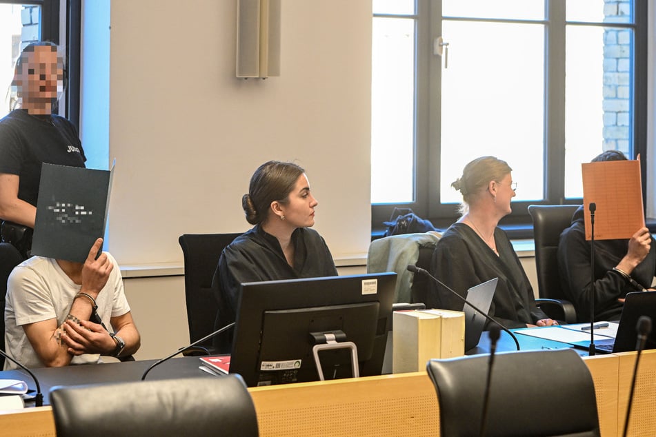 Die beiden Angeklagten Majd A. (22, l.) und Ismail A. (21, r.) legten beide ein Geständnis ab.