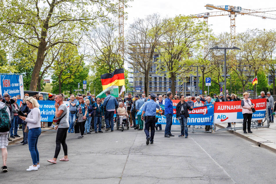 Die Kundgebung der AfD wurde später durch die der "Freien Sachsen" ersetzt.