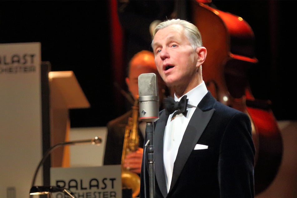 Perfekter Moment: Der ewig junge Max Raabe (63) begeisterte sein Publikum im Kulti gleich zweimal.