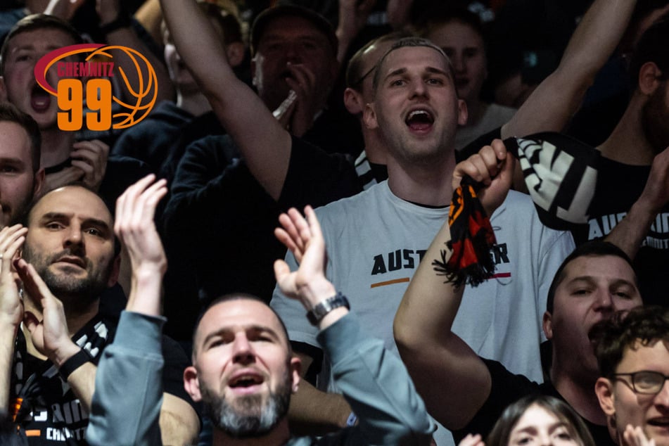Erstmals seit seinem Rücktritt in der Halle: Niners-Fans feiern Ex-Kapitän Richter!