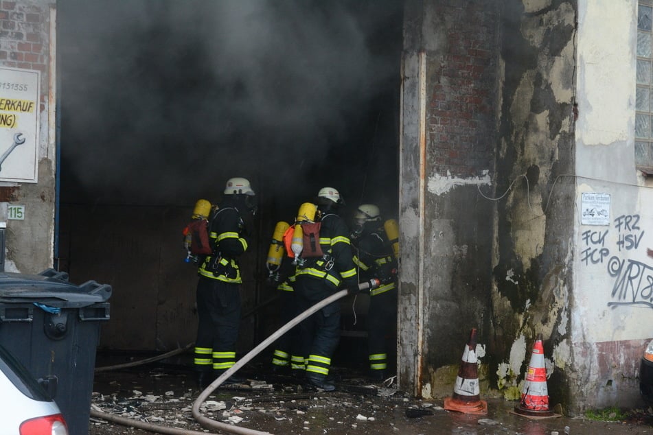 Die Feuerwehr am Einsatzort.