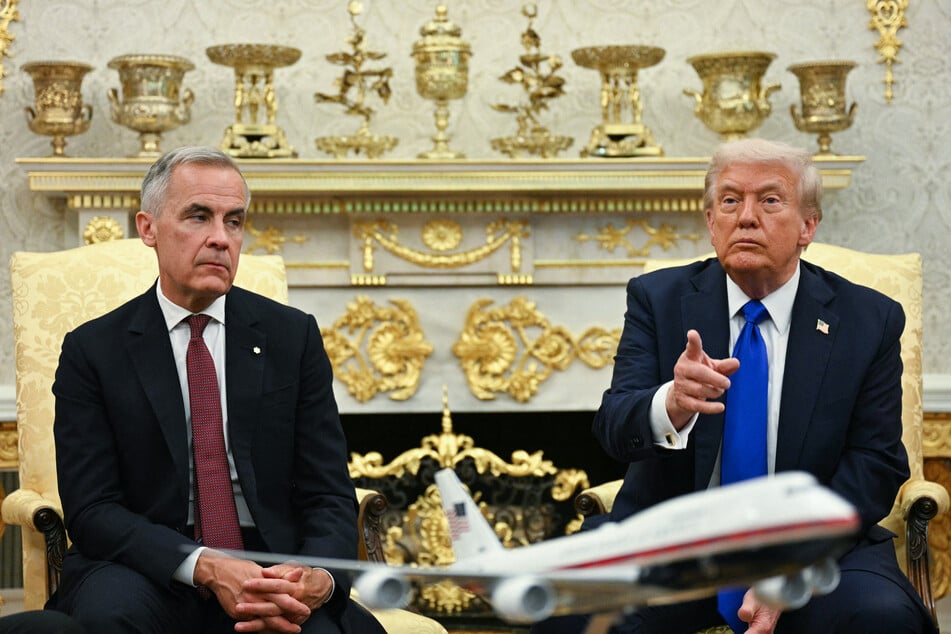 Canadian Prime Minister Mark Carney (l.) is reducing his country's dependence on the US amid President Donald Trump's unprovoked trade war.