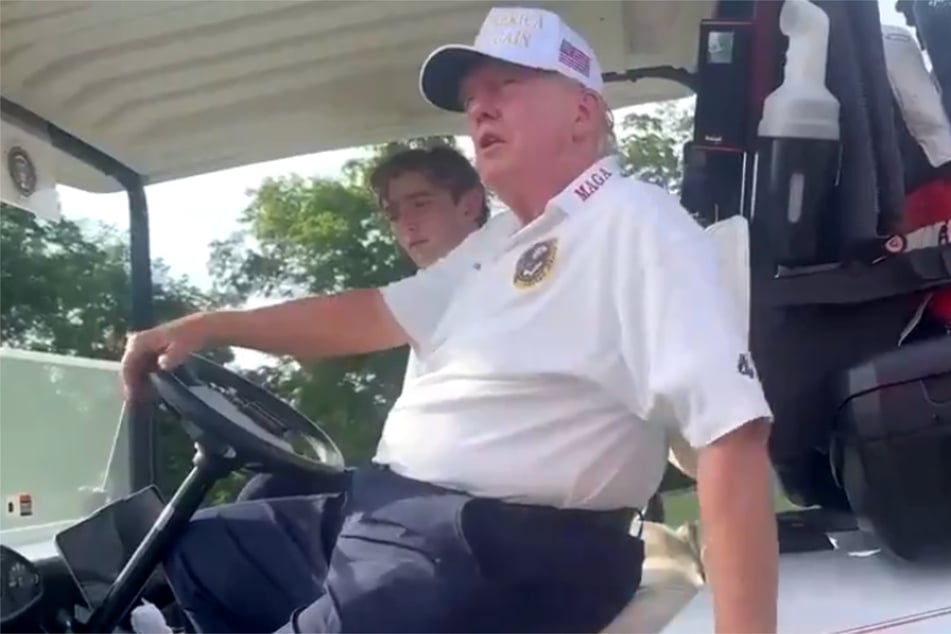 Sorgte erneut für reichlich Wirbel: Ex-US-Präsident Donald Trump (78) zog bei einer privaten Golfrunde über seine Konkurrenten her.