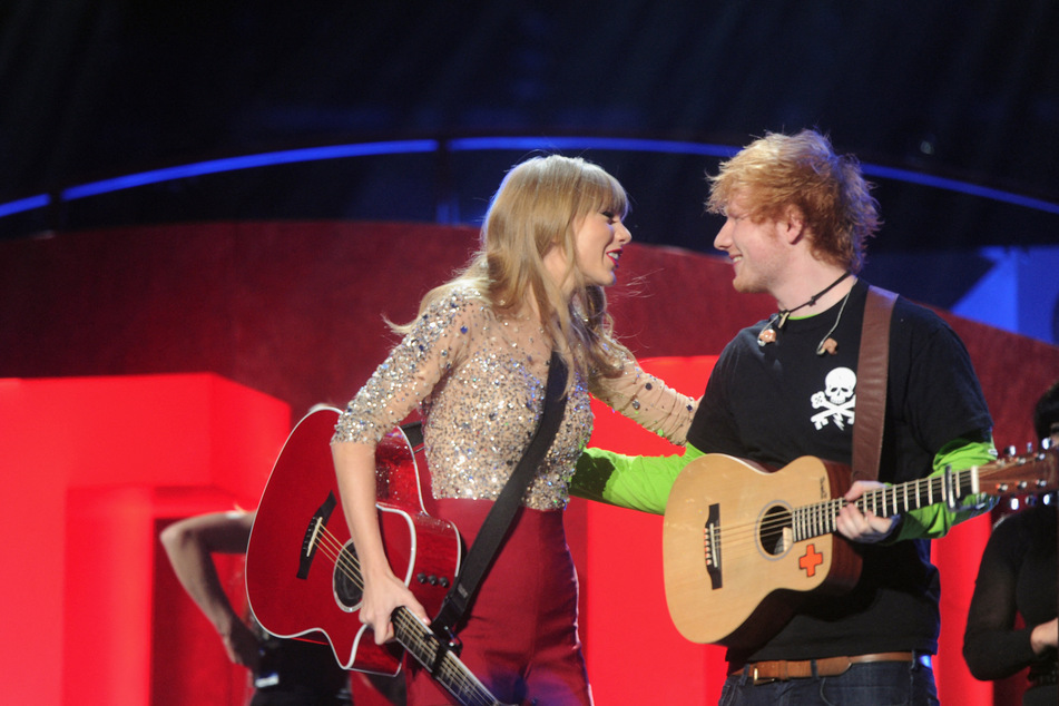 Ed Sheeran spricht über tiefe Freundschaft zu Co-Star Taylor Swift: "Wie Therapie"