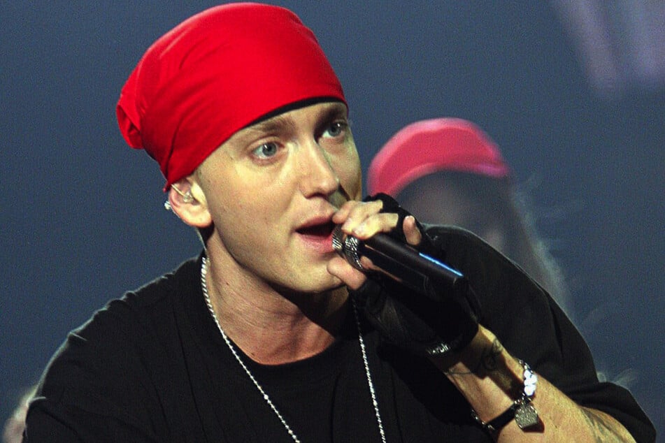 Eminem im Jahr 2004 – laut Fans soll er sich seither unglaublich verändert haben. Komisch, nach fast zwanzig Jahren.
