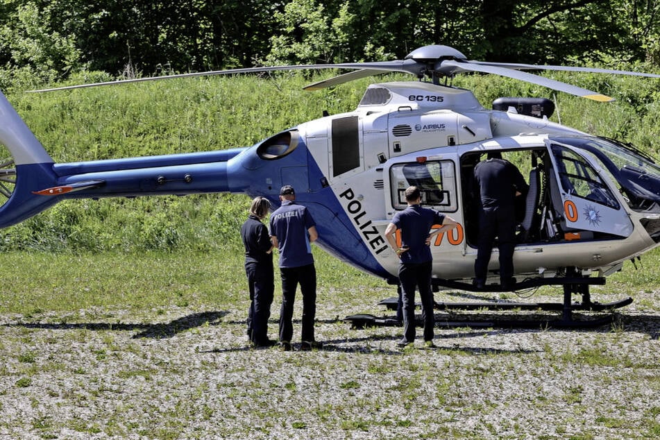 Die Polizei hat die Ermittlungen zum genauen Unfallhergang aufgenommen.