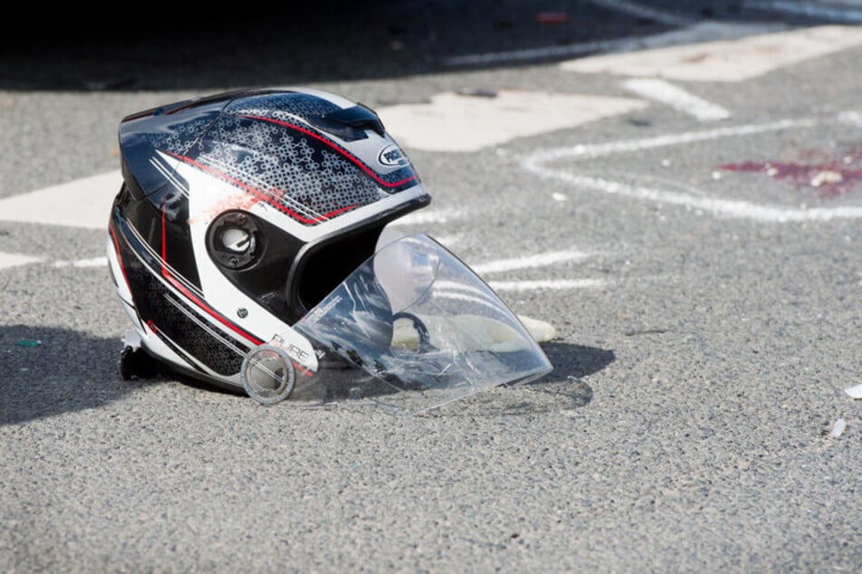 Der Motorradfahrer (23) kam nach dem Unfall auf die Intensivstation einer Kölner Klinik. (Symbolbild)