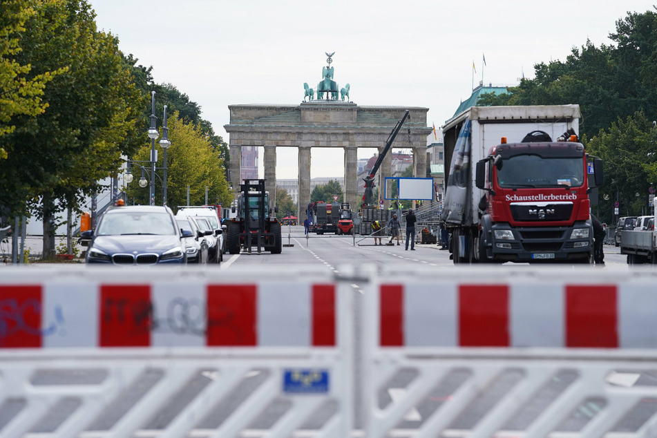 Seit Donnerstag ist die Straße des 17. Juni bis zum Großen Stern gesperrt.
