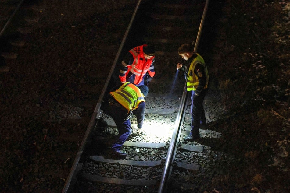 Rettungsdienst und Bundespolizei suchten gemeinsam nach dem Unbekannten.