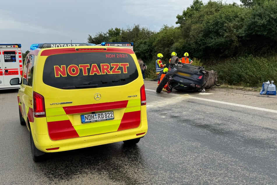 Zahlreiche Rettungskräfte waren am Unglücksort.
