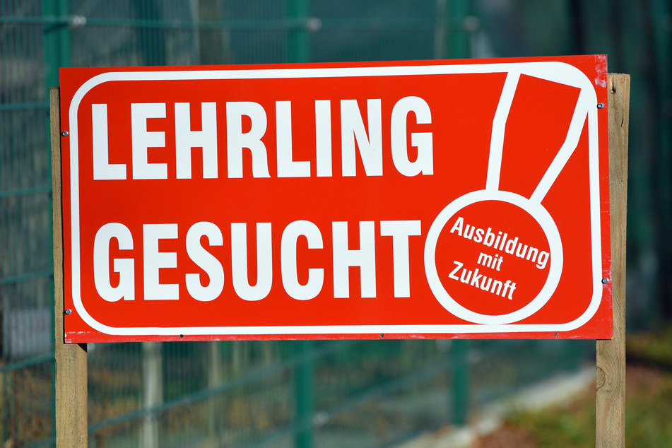 Zu wenig Hände für Energiewende: SPD will Azubis mit Prämie locken!