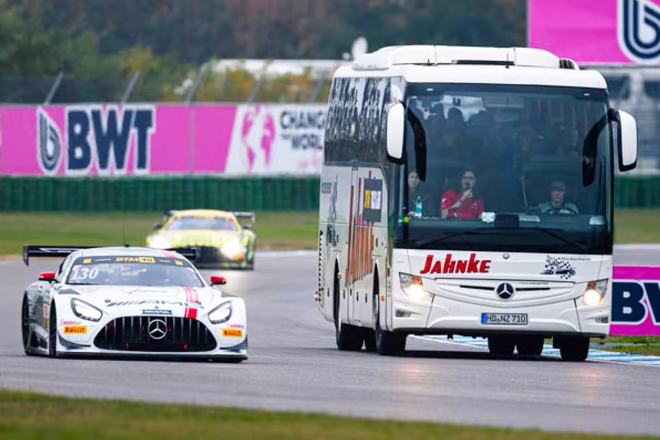 Bei der Track Safari erlebt Ihr die Fahrzeuge auf der Strecke.