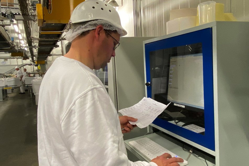 Automatisierte Produktionsanlagen benötigen regelmäßige Überprüfung und Wartung.