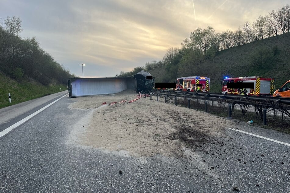 Wegen des Unfalls kam es zu massiven Verkehrsbehinderungen.