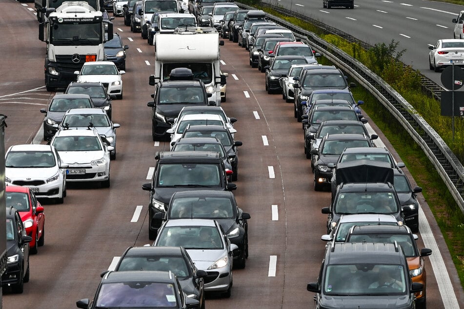 Auf der A9 in Richtung Nürnberg brauchten Verkehrsteilnehmer am Sonntag Geduld. (Symbolbild)